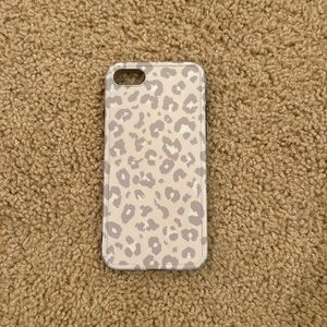 iPhone 8 Gray Leopard Print Case